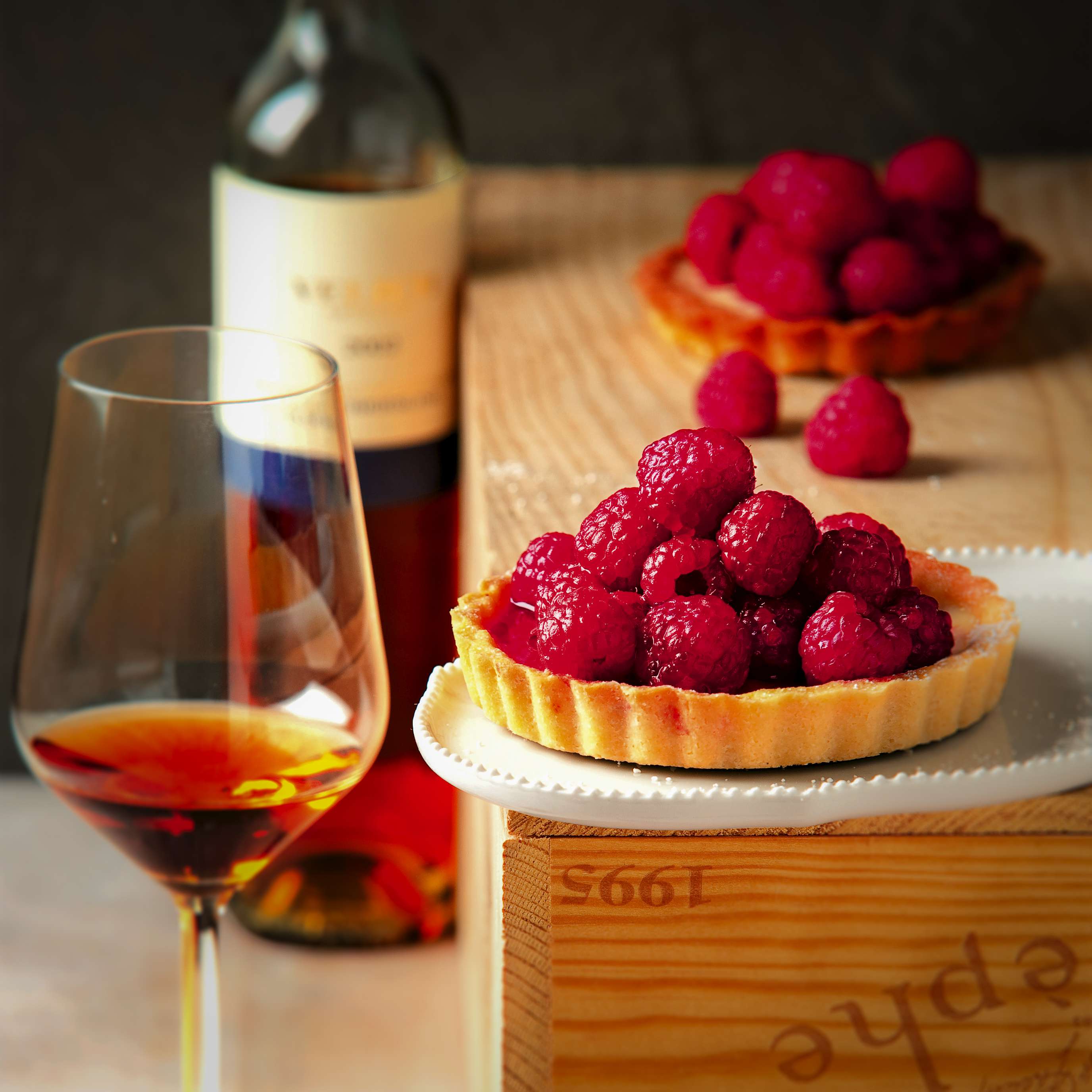 Pimpinellen-Tartelettes mit frischen Himbeeren