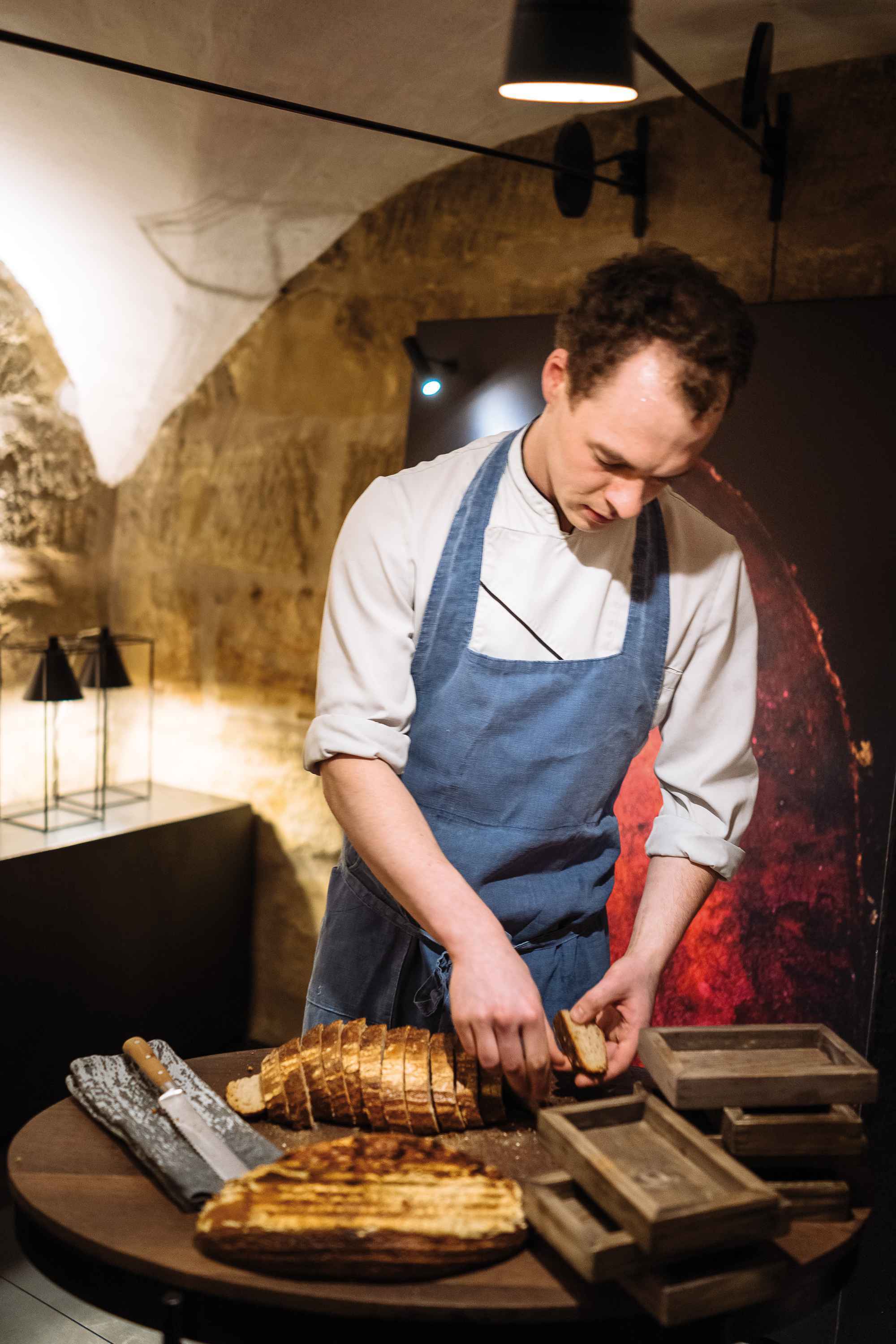 Pâtissier Stefan Frank mit seinem Brot