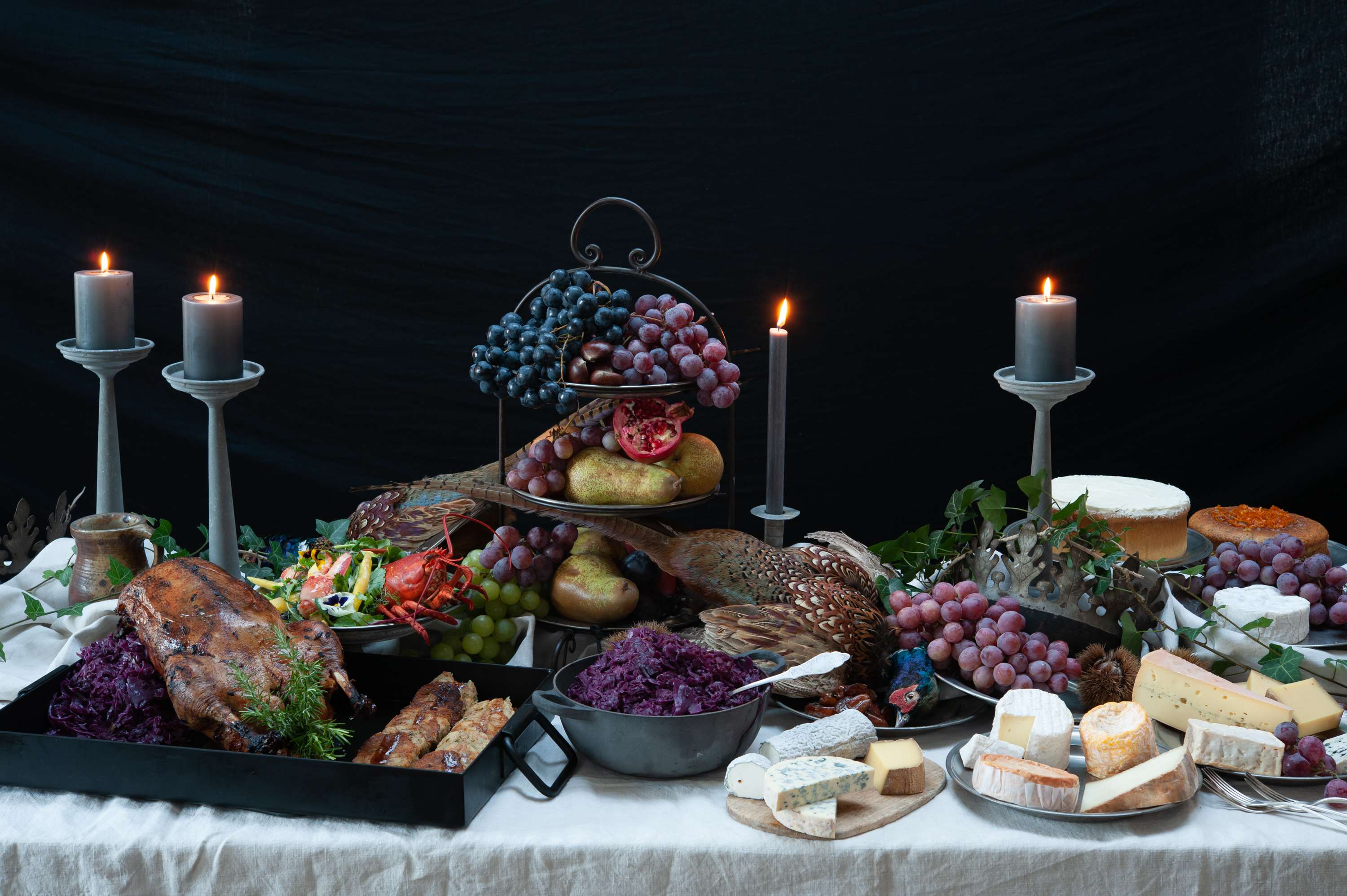 Gans mit Rotkohl und Semmelknödeln