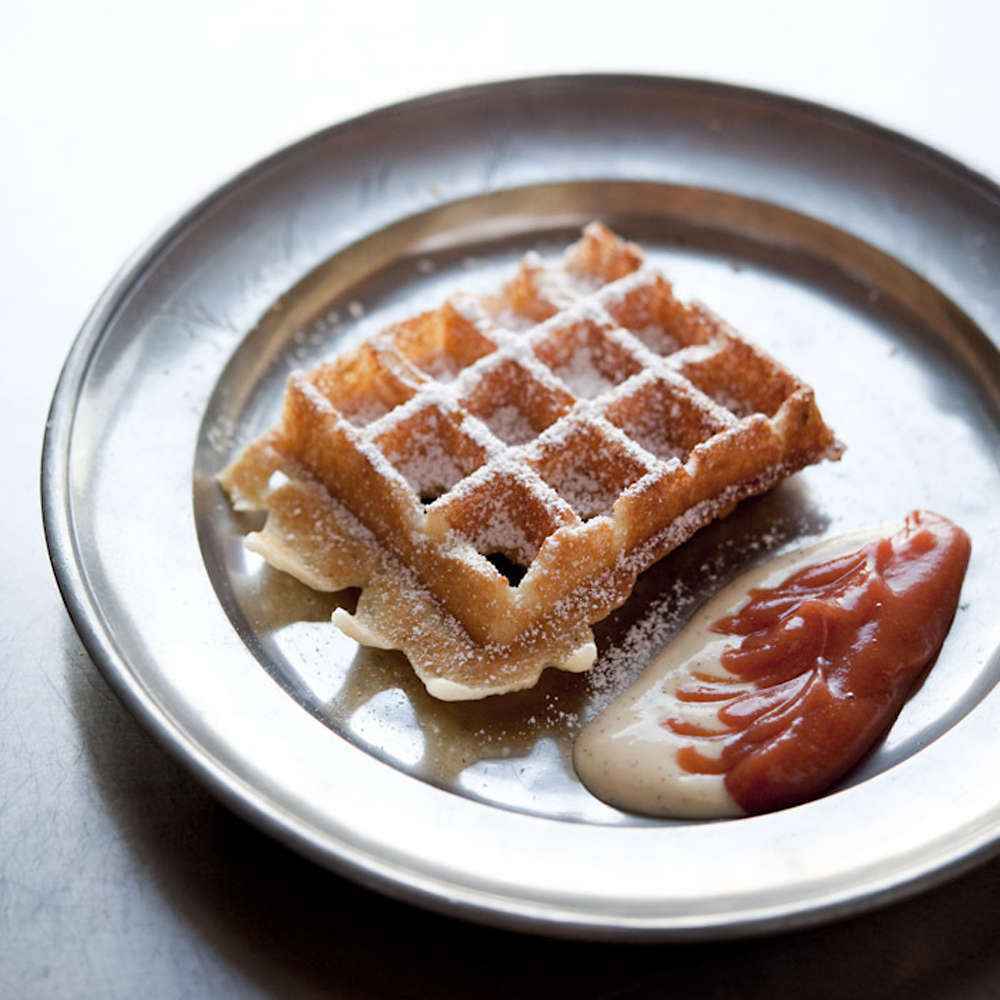 Rezept für Waffeln mit Quittenmus und Vanillesauce · Effilee