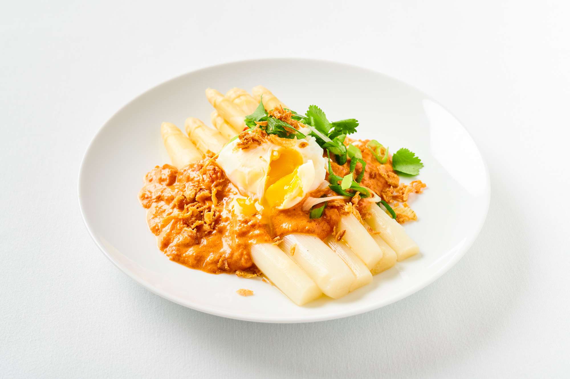 Spargel mit indischer Makhani-Tomaten-Buttersauce