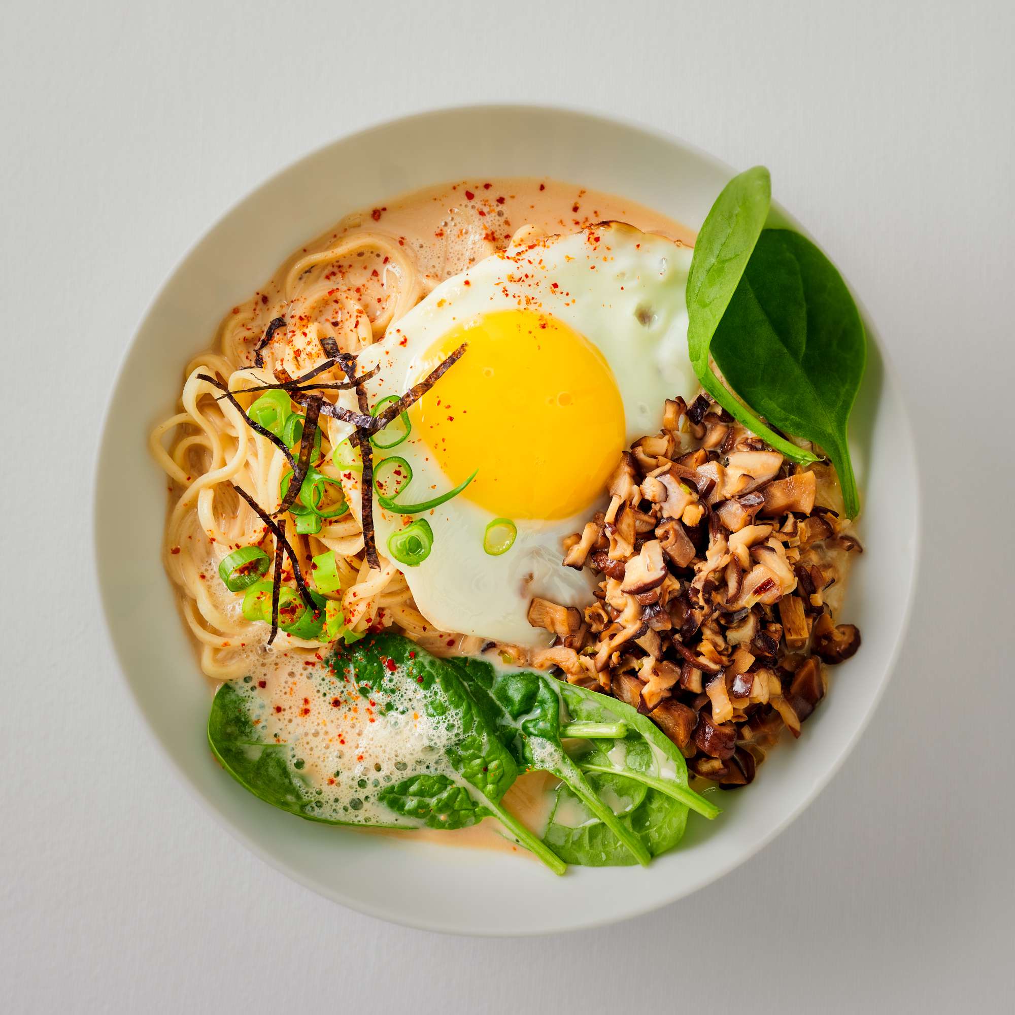 Tantanmen Ramen mit Pilzen