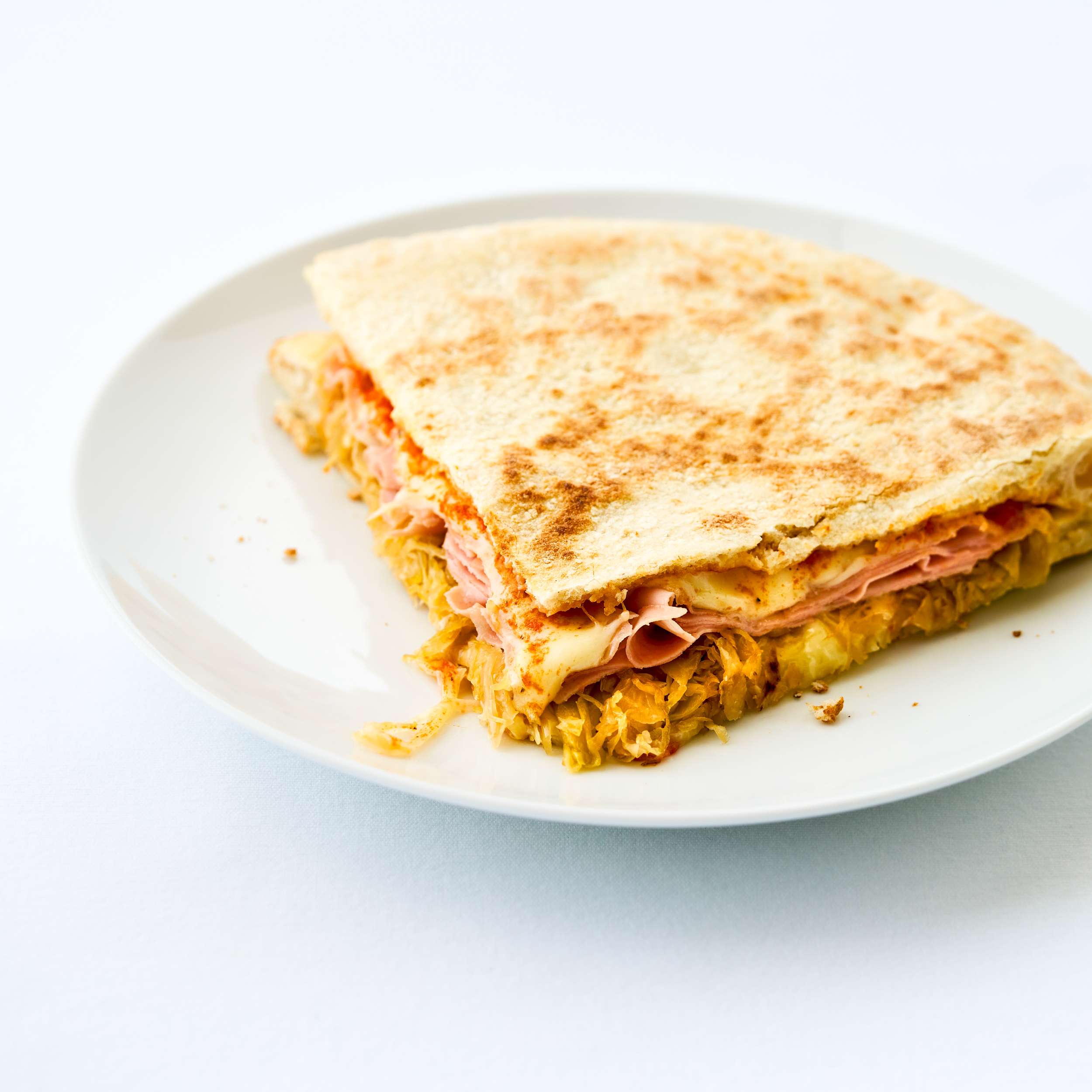 »Wurstl con Krauti« Pizza-Sandwich