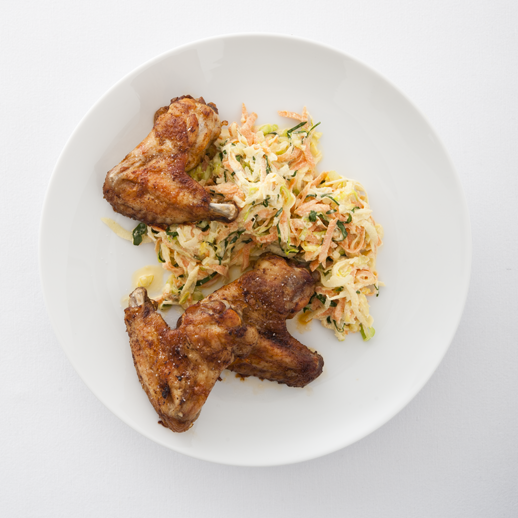 Chicken wings mit Gemüse-Coleslaw - Effilee